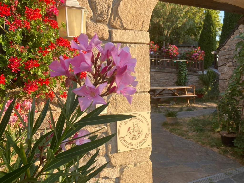 Lo Soulenquo A Fonteilles Sur Le Gr 65 Bed & Breakfast Golinhac Dış mekan fotoğraf